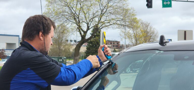 Glass Masters Technician, Mobile Auto Glass Service, about us